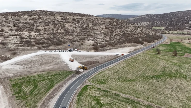 AK Parti Milletvekili Fatih Dönmez, Seyitgazi-Kırka yol yapım çalışmalarını inceledi