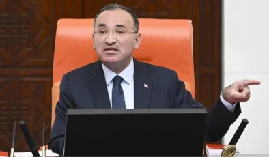 TBMM’de FETÖ polemiği! CHP’li Tanal’ın sözlerine Meclis Başkanvekili Bozdağ’dan zehir zemberek yanıt